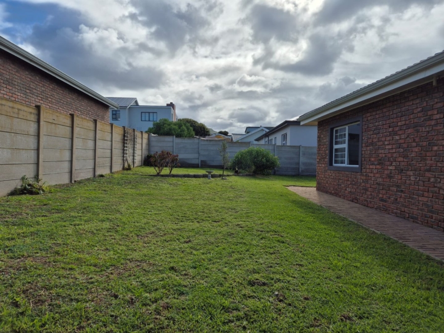 3 Bedroom Property for Sale in Stilbaai Wes Western Cape